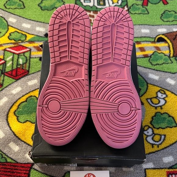 Size 4.5Y/6W Jordan 1 Mid Valentines Day (2023) Sneakers - Picture 8 of 10